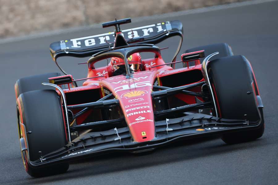 F1, GP Azerbaijan: pole position di Leclerc, quarto Sainz