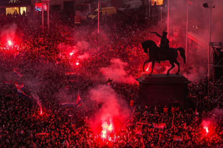 Fanii croați în mijlocul Zagrebului
