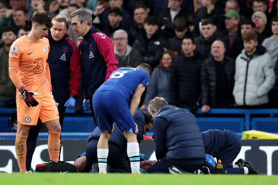 Chelsea's Azpilicueta suffered a concussion in his side's Premier League defeat by Southampton