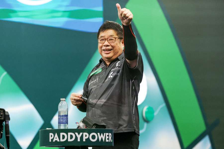 Daumen hoch: Lim hat die erste Runde überstanden Daumen hoch: Lim hat die erste Runde überstanden