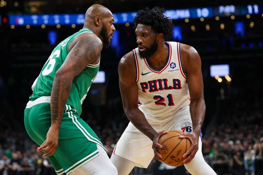 Embiid, protagonista ante Boston