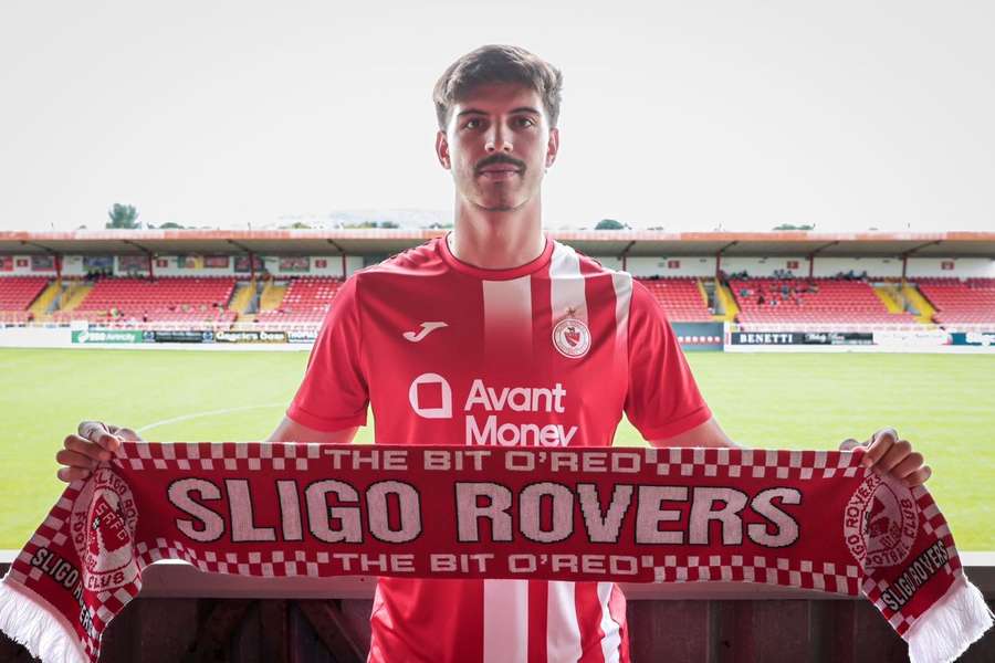 Pedro Martelo assinou pelo Sligo Rovers