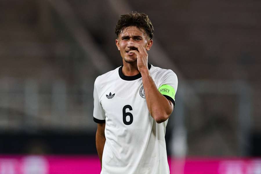 U21-Kapitän Tom Bischof hat zu knabbern