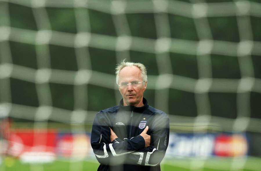 L'allenatore svedese della squadra inglese Sven-Goran Eriksson durante un allenamento al Mittelbergstadion di Buhlertal, 28 giugno 2006.