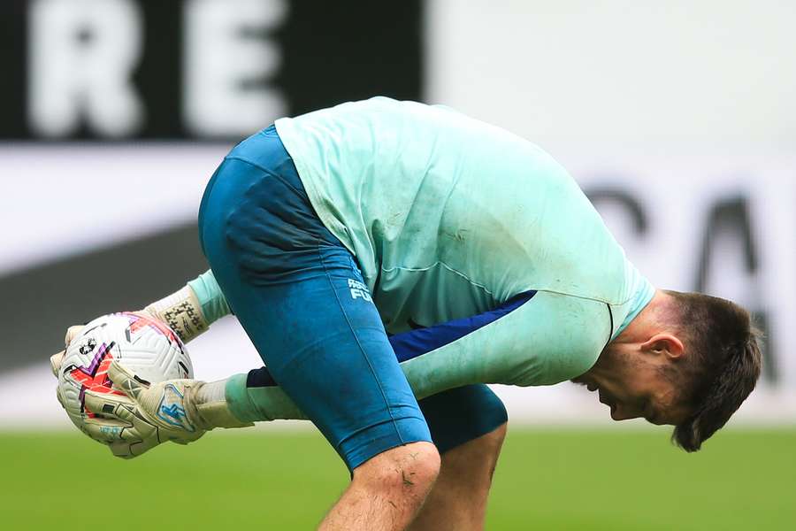 Newcastle United's English goalkeeper Nick Pope warms up ahead of the match against Southampton