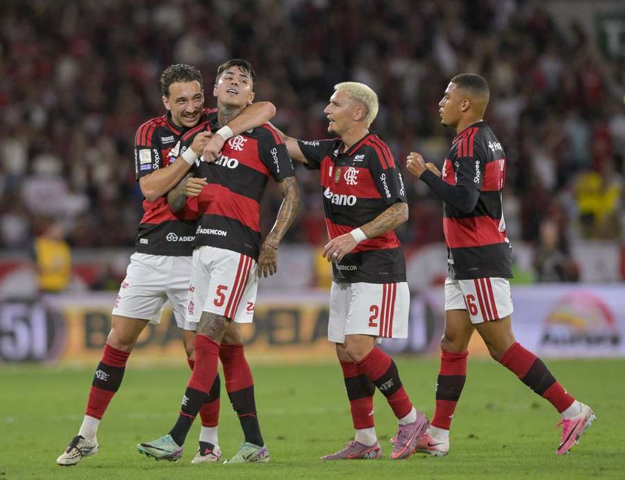 Flamengo somou mais 3 pontos contra o Vitória Flamengo somou mais 3 pontos contra o Vitória