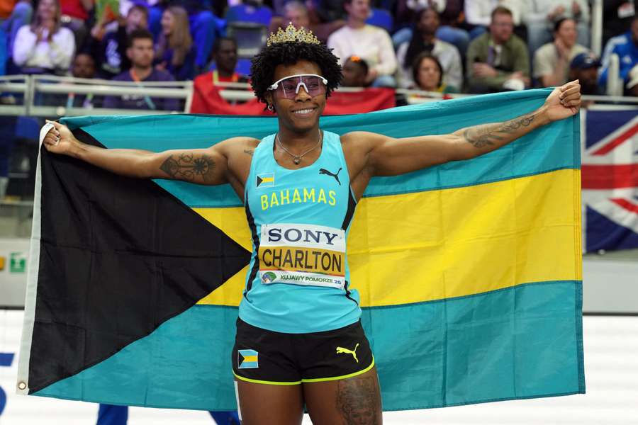 Devynne Charlton igualou recorde nos 60 metros barreiras