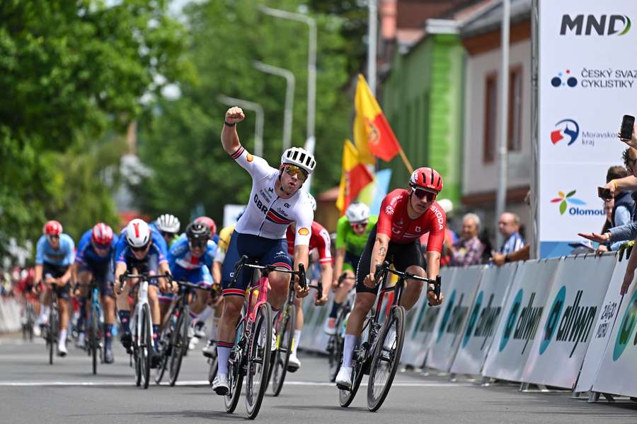 Při spurtu v Šumperku ukázal největší rychlost britský cyklista Noah Hobbs.