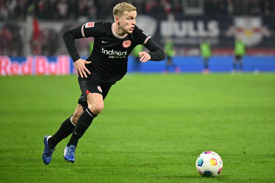 Donny van de Beek als huurspeler voor Frankfurt