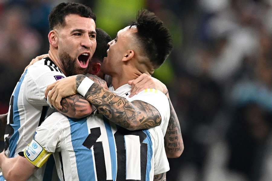 Otamendi vai disputar a final do Mundial-2022 pela Argentina