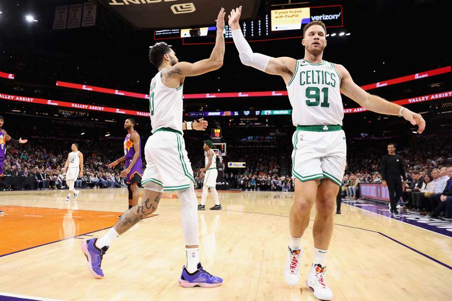 Les Celtics remportent le choc face aux Suns, Lakers et Warriors perdent encore