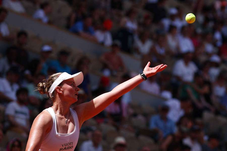 Barbora Krejčíková je zklamaná po konci v prvním kole French Open. Barbora Krejčíková je zklamaná po konci v prvním kole French Open.