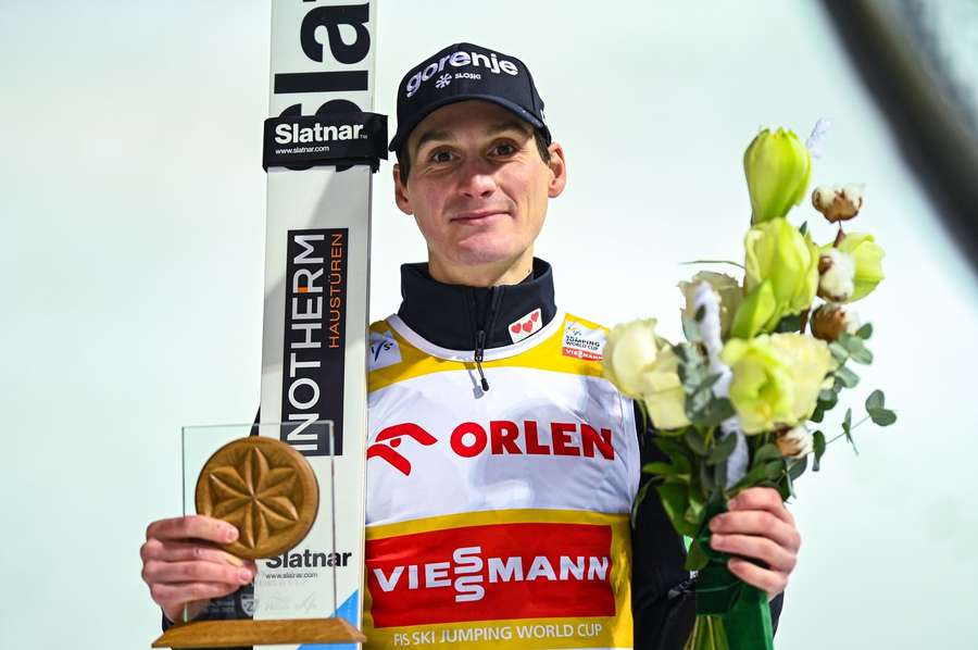 Domen Prevc liderem listy płac w Pucharze Świata, najwyżej z Polaków debiutant Tomasiak Domen Prevc liderem listy płac w Pucharze Świata, najwyżej z Polaków debiutant Tomasiak