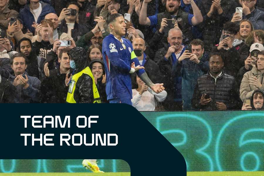 Fernandez celebrates for Chelsea