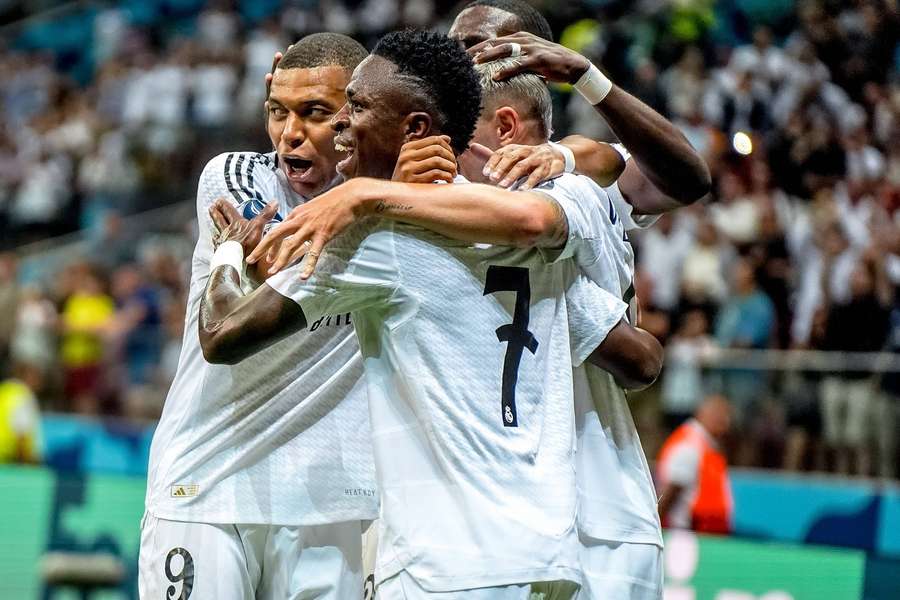 Mbappe en Vinicius spelen samen voorin bij Real