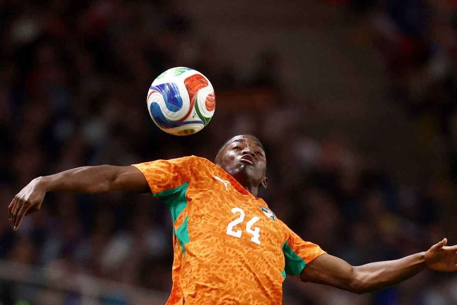 Bazoumana Toure v dresu Pobřeží slonoviny Bazoumana Toure v dresu Pobřeží slonoviny