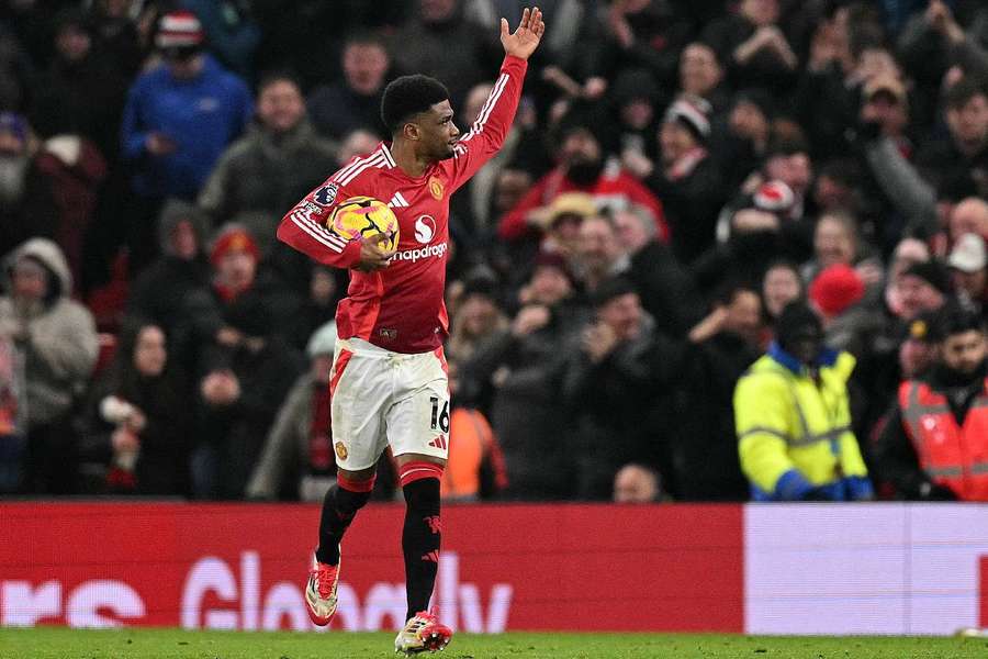 Manchester United a renversé la lanterne rouge Southampton (3-1) jeudi à domicile avec un triplé d'Amad Diallo. 