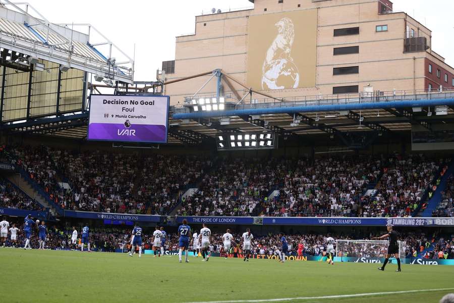Decizie VAR controversată! Șeful arbitrilor confirmă: golul lui Fulham trebuia validat