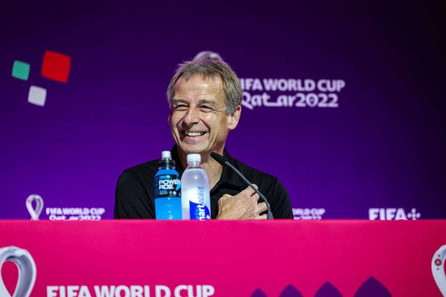 Klinsmann komentármi nahneval Iráncov, tí ho vyzvali k odchodu z FIFA