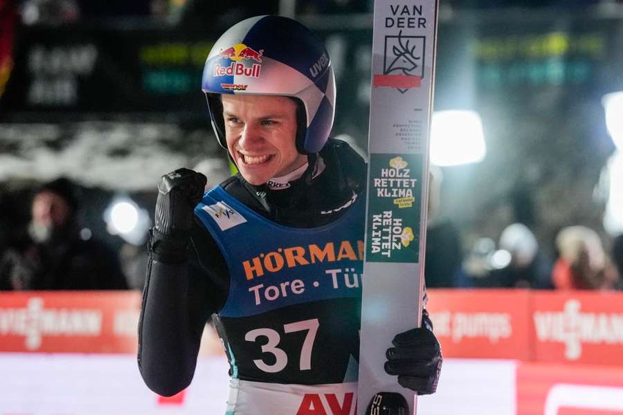 Andreas Wellinger zeigt es allen.