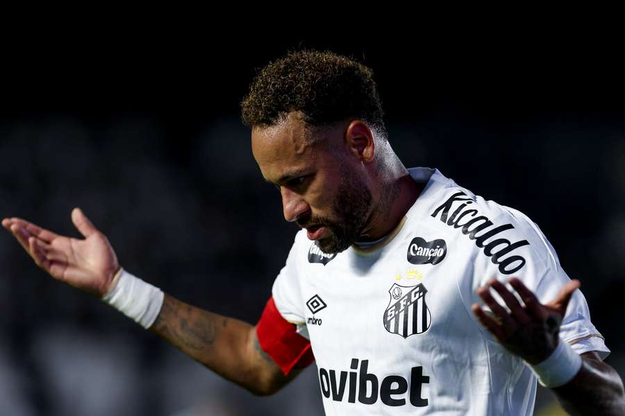 Neymar foi poupado por orientação do Núcleo de Saúde Neymar foi poupado por orientação do Núcleo de Saúde