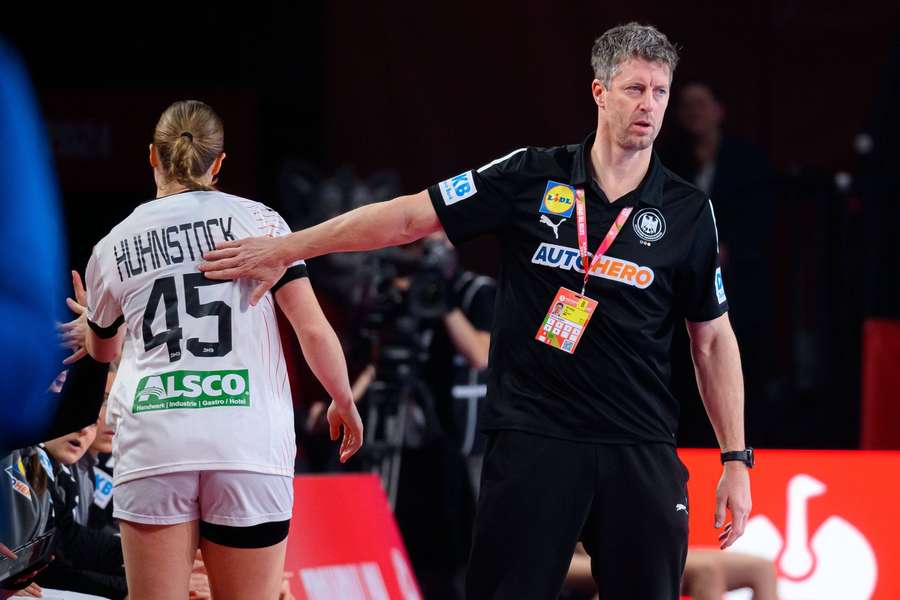 Jolina Huhnstock (l.) und Bundestrainer Gaugisch.