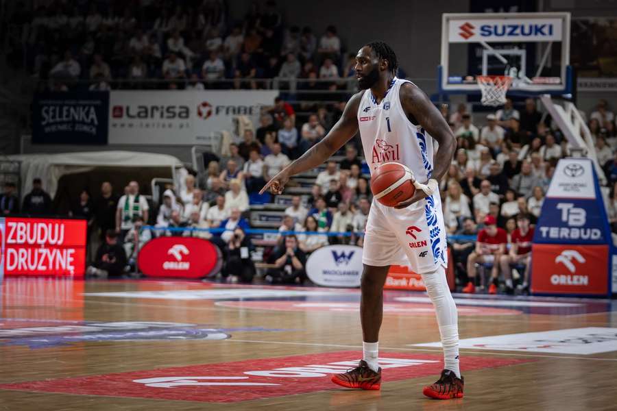 Eric Lockett w barwach Anwilu Wloclawek. Eric Lockett w barwach Anwilu Wloclawek.