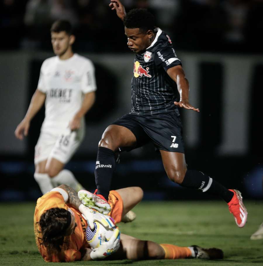 Bragantino fez valer seu mando de campo contra o Corinthians