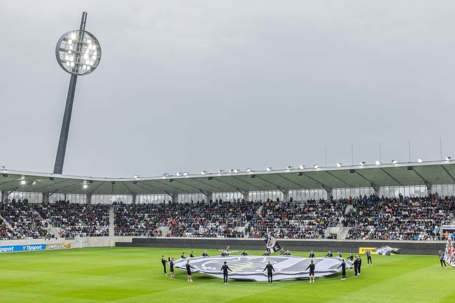 Na novém stadionu v Hradci Králové by měla hrát přípravu i česká reprezentace do 21 let.