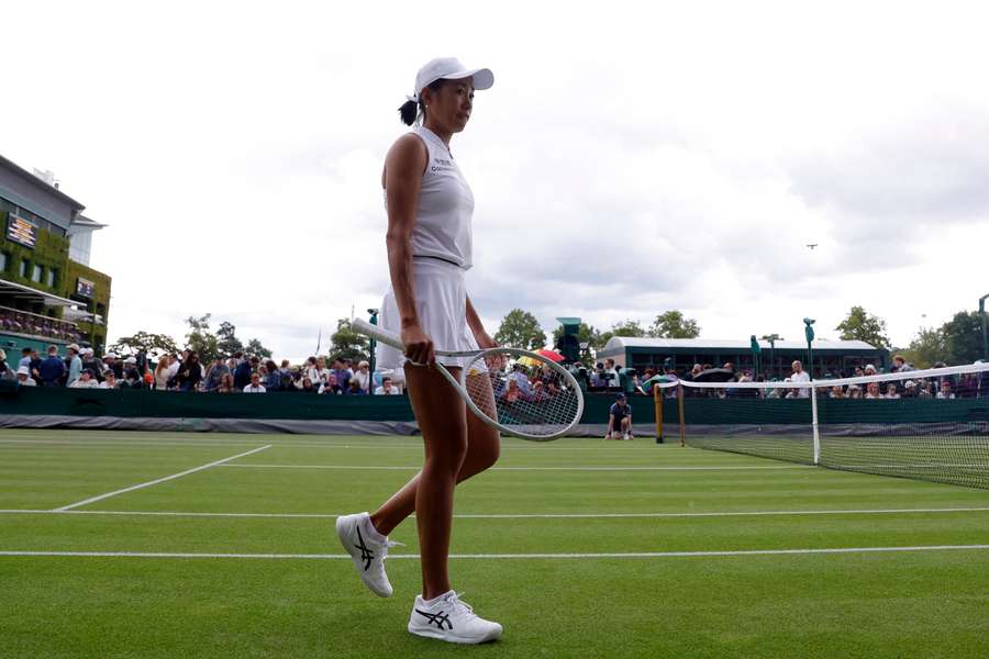 Čang Šuaj zachytená v akcii na Wimbledone.