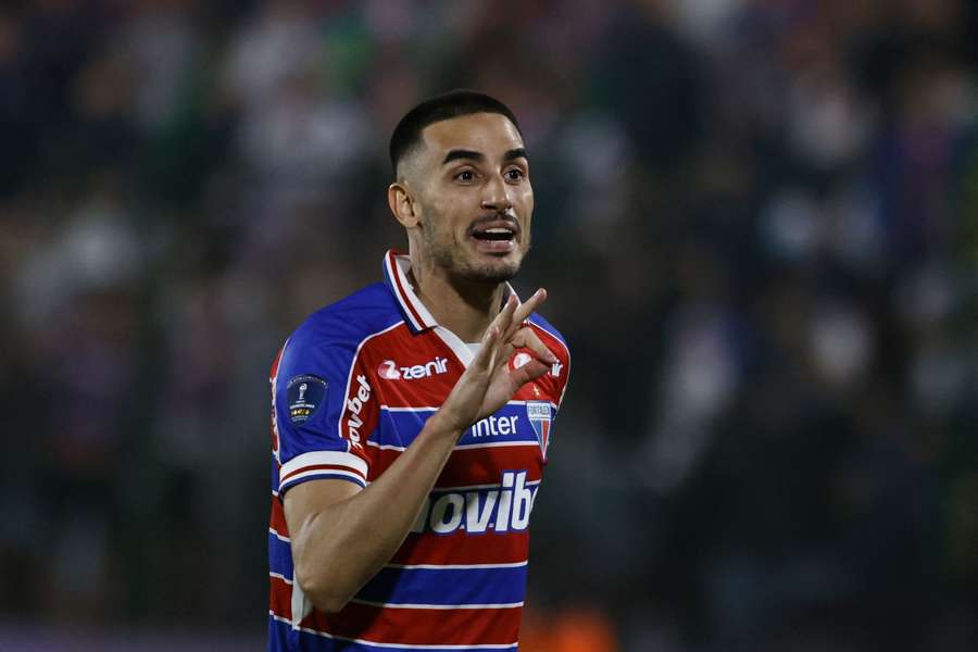 Galhardo deve vestir a camisa do Santa Cruz