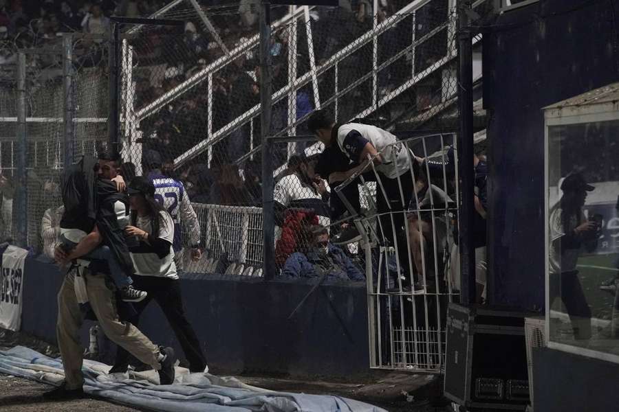 Fan dies in Argentina, match abandoned as players forced off due to tear gas