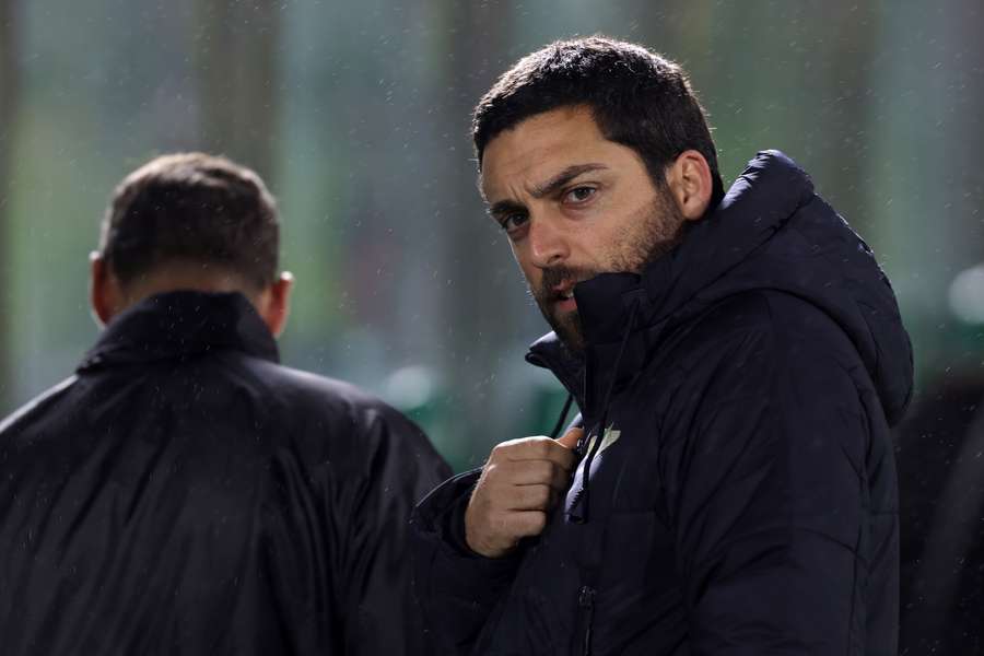 Técnico do Moreirense quer “ter bola e mandar no jogo” com Nacional