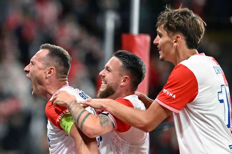 Slávisté se v Lize mistrů těší na hvězdy Arsenalu, radost má i fanoušek Barcelony Kušej
