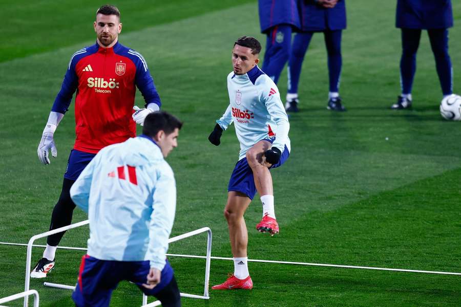 Yéremy, en el entrenamiento de España. Yéremy, en el entrenamiento de España.