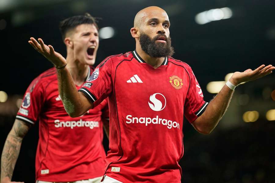 Manchester United are trei victorii consecutive în Premier League Manchester United are trei victorii consecutive în Premier League
