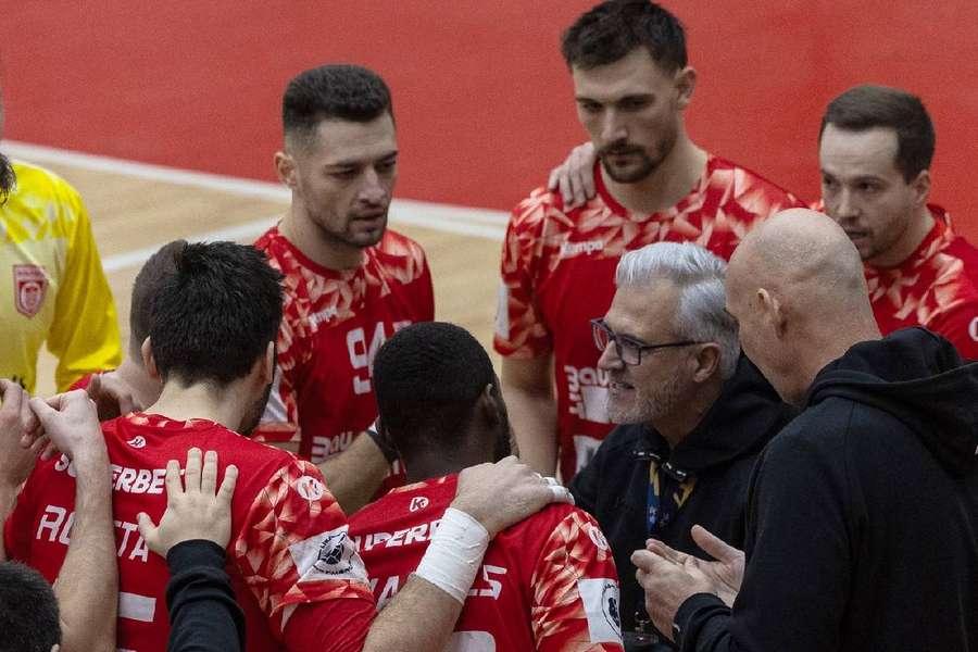 CS Dinamo Bucureşti a fost învinsă acasă de echipa daneză Aalborg Handbold, în Grupa A Ligii Campionilor la handbal masculin