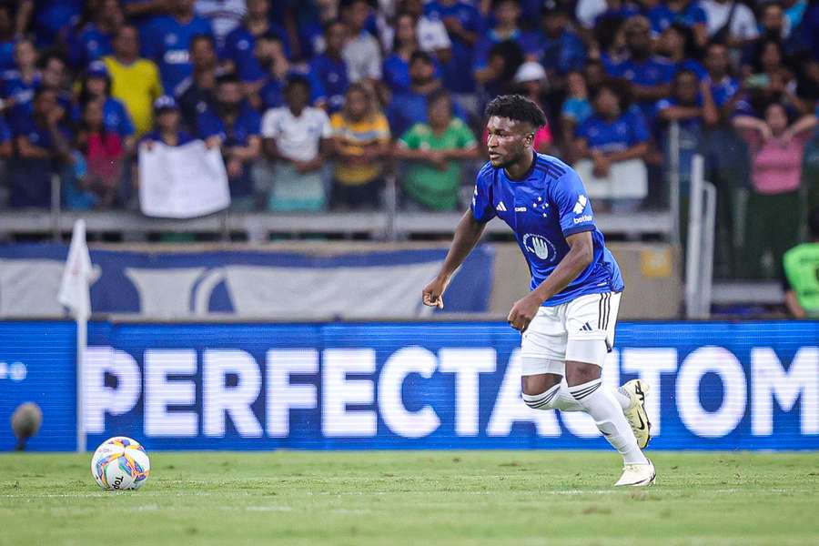 O Cruzeiro segue no primeiro lugar