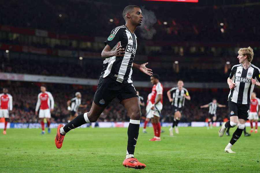 Newcastle a fait plier Arsenal 2-0 en demi-finale aller de la Coupe de la Ligue, mardi à Londres. 