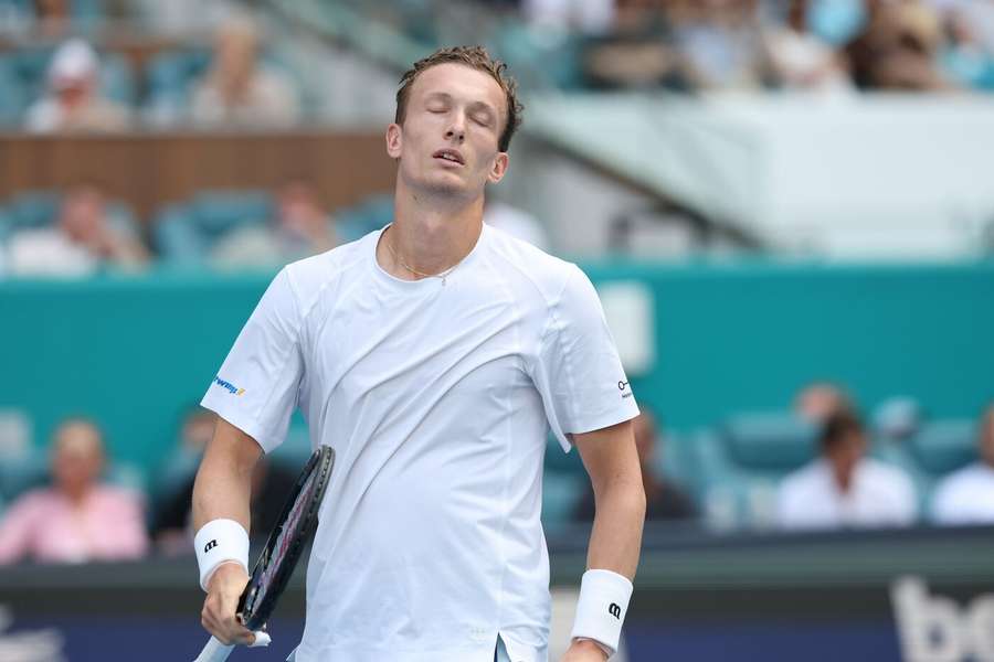 Lehečka se pokusí Sinnera překvapit. Lehečka se pokusí Sinnera překvapit.