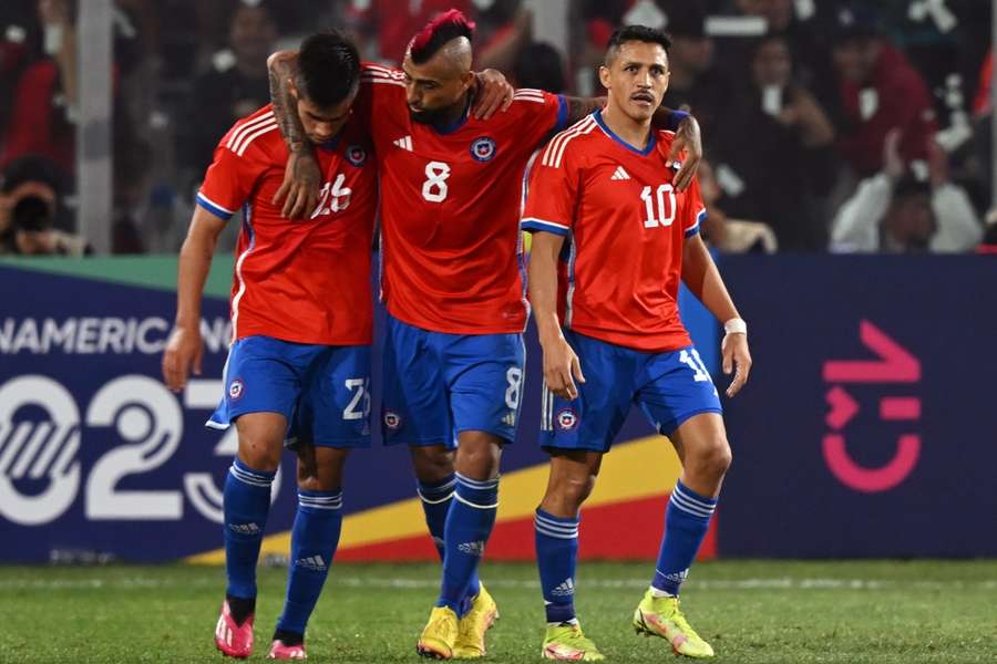 Chile remonta 3-2 a Paraguay en un intenso amistoso sudamericano