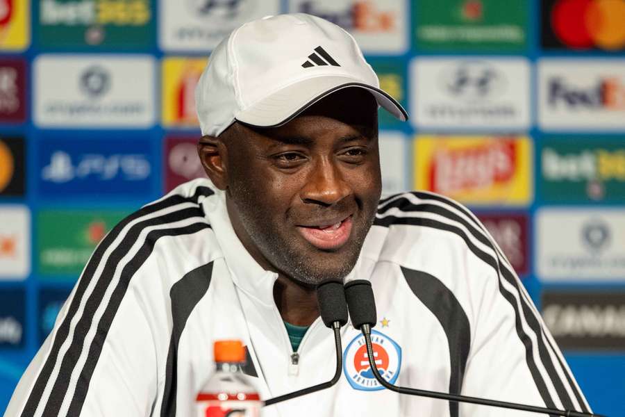 Yaya Touré na tlačovej konferencii v Paríži. Yaya Touré na tlačovej konferencii v Paríži.
