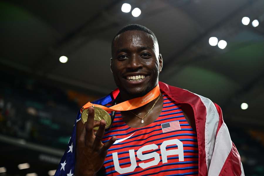 El estadounidense Holloway, otra vez oro en 110 m vallas