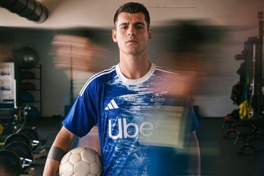Álvaro Morata oficializado no Como