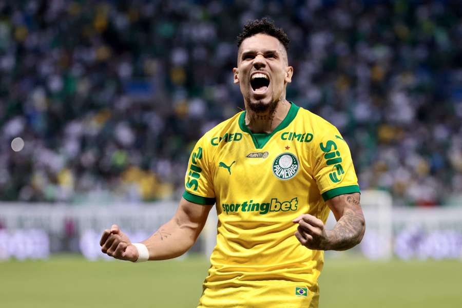 Paulinho decidiu para o Palmeiras mais uma vez Paulinho decidiu para o Palmeiras mais uma vez