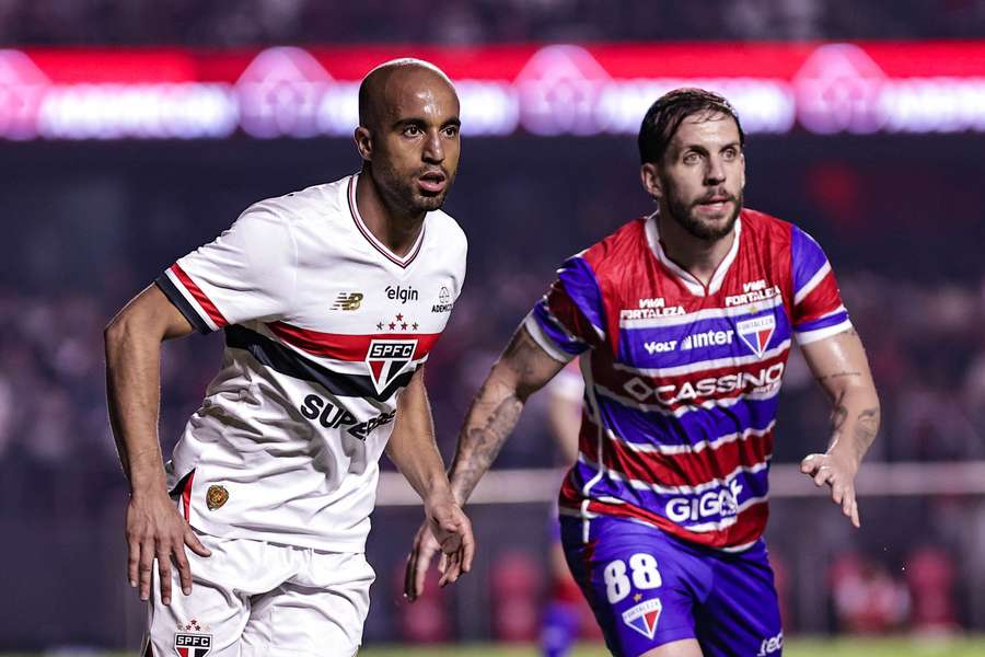 Ainda sem ritmo de jogo, Lucas Moura não causou impacto na partida