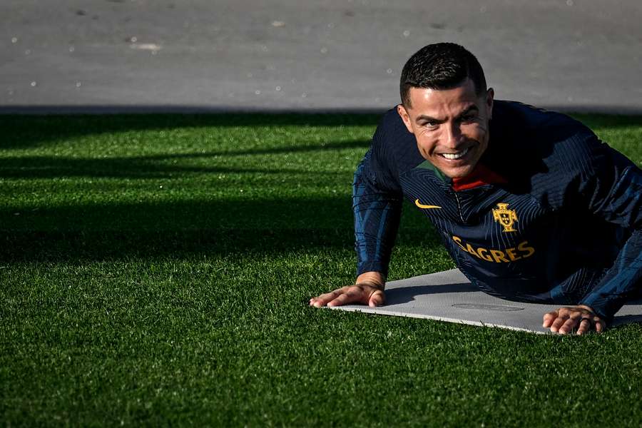 Cristiano Ronaldo tijdens het trainingskamp van Portugal in Oeiras 