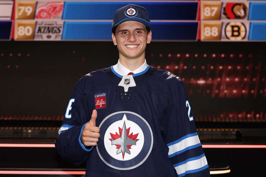 Brankár Hrenák vo farbách Winnipegu.
