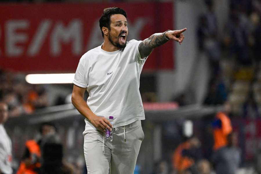 César Peixoto feliz com o que viu da equipa