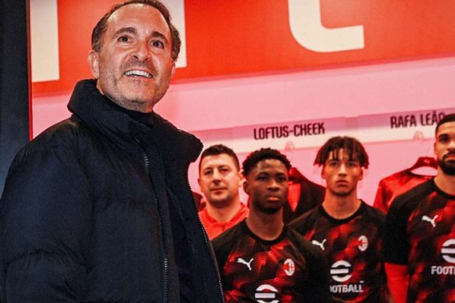 Marino backing AC Milan in Kia battle over Zirkzee deal